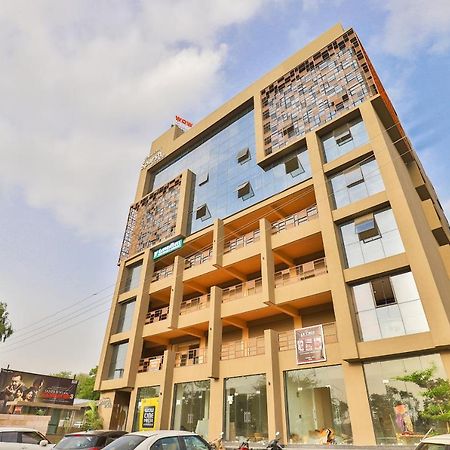 Oyo 16604 Hotel Sparsh Inn Ахмедабад Екстер'єр фото