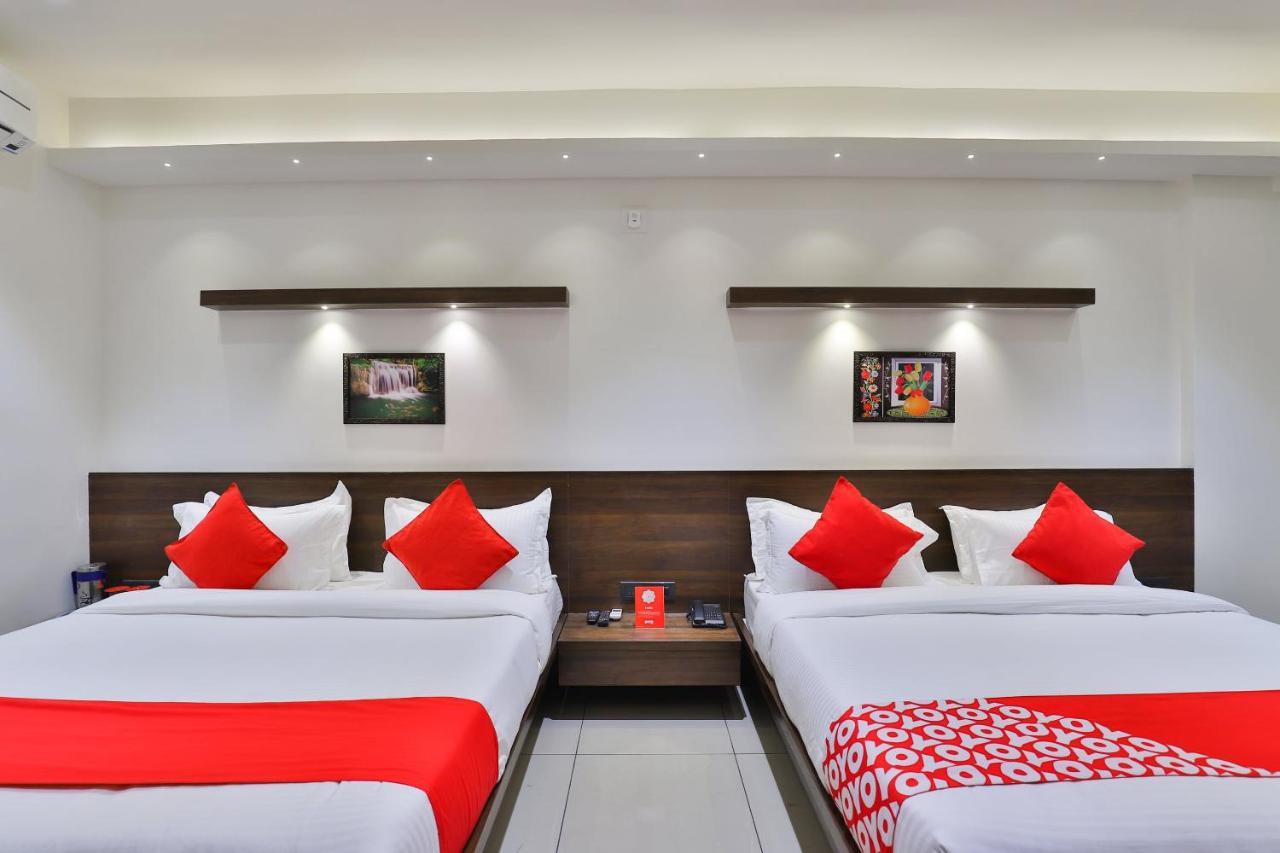 Oyo 16604 Hotel Sparsh Inn Ахмедабад Екстер'єр фото