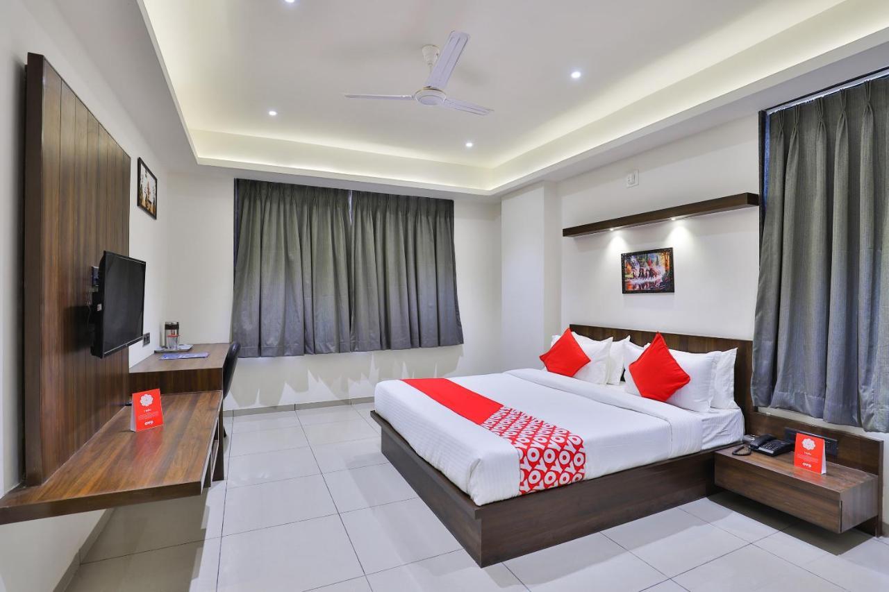 Oyo 16604 Hotel Sparsh Inn Ахмедабад Екстер'єр фото