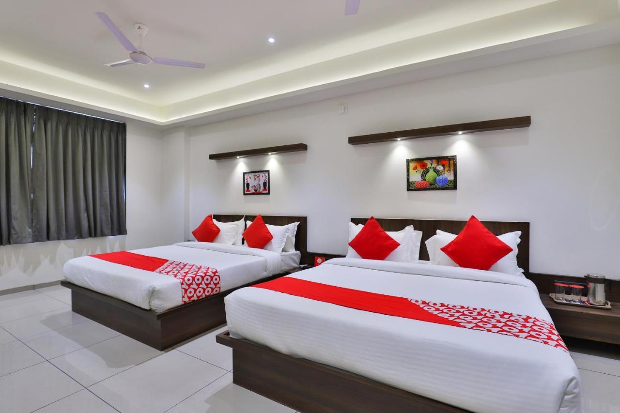 Oyo 16604 Hotel Sparsh Inn Ахмедабад Екстер'єр фото